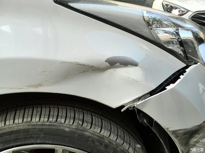 心愛(ài)座駕意外受傷，記錄大白車漆修復(fù)過(guò)程與心得